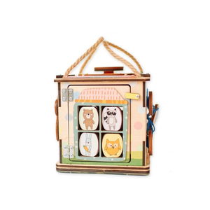 Образователен куб с LED осветление за пътуване