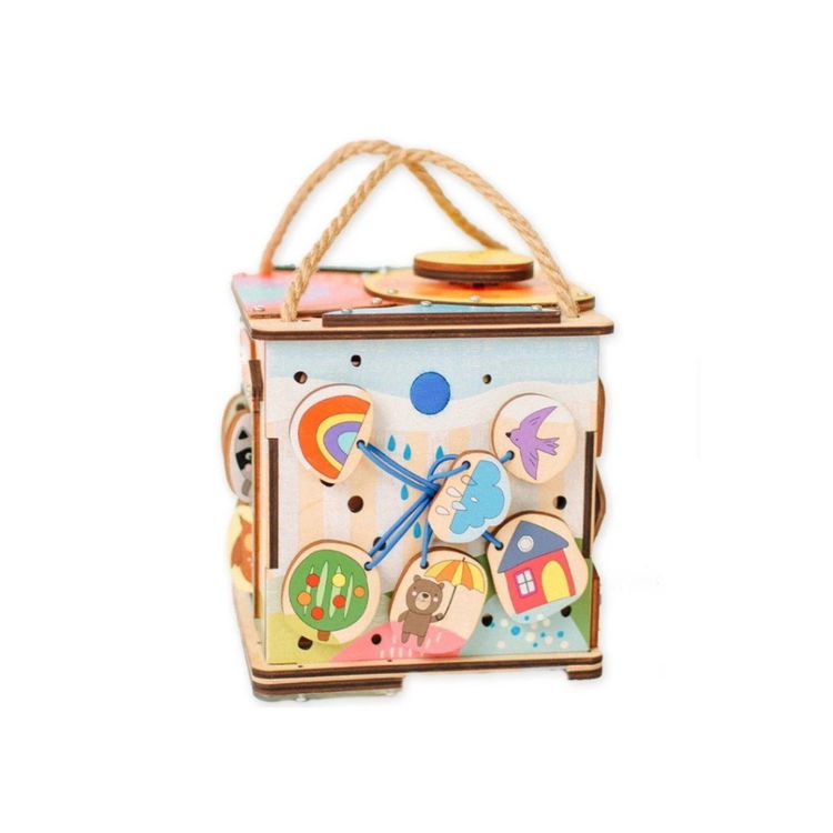 Образователен куб с LED осветление за пътуване