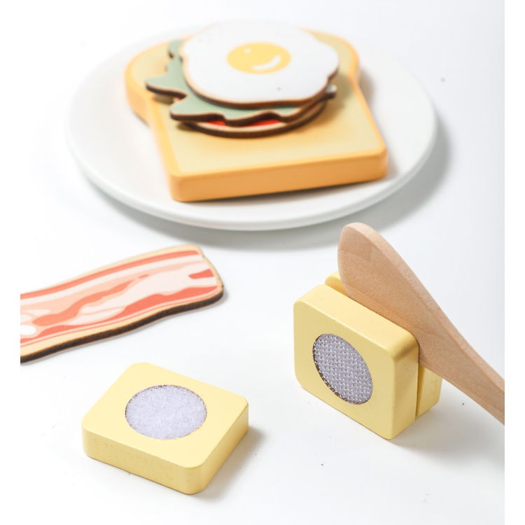 Дървен тостер с аксесоари