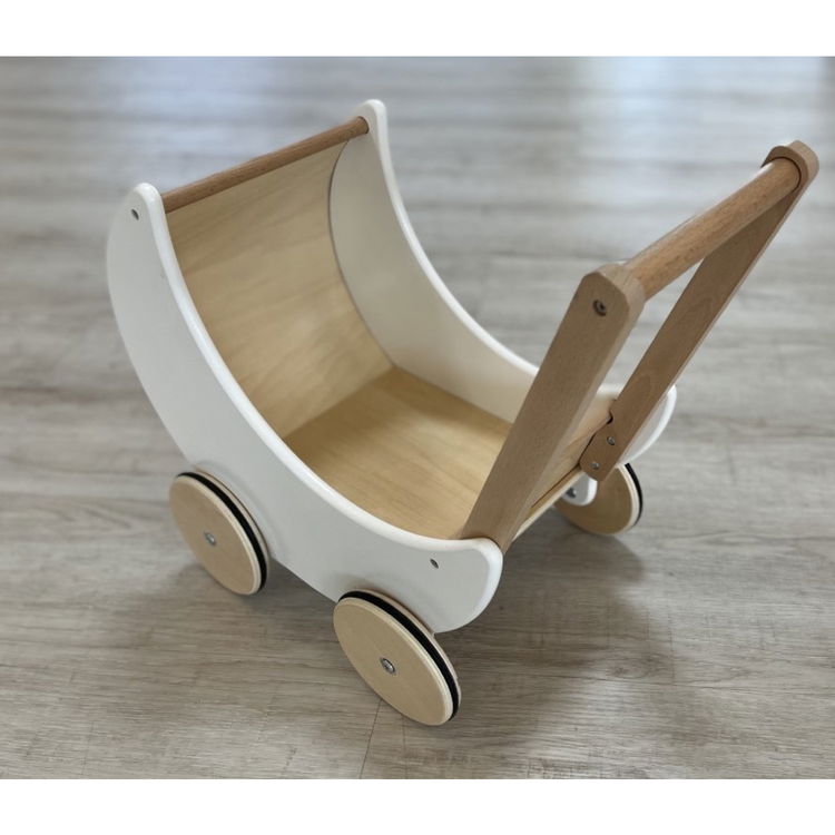 Дървена количка за кукли