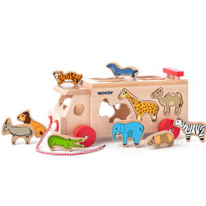 Дървен камион - сортер с животни