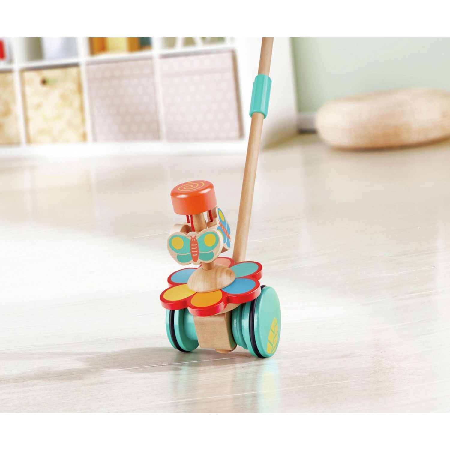 Дървена играчка за бутане Танцуващи пеперуди, Hape