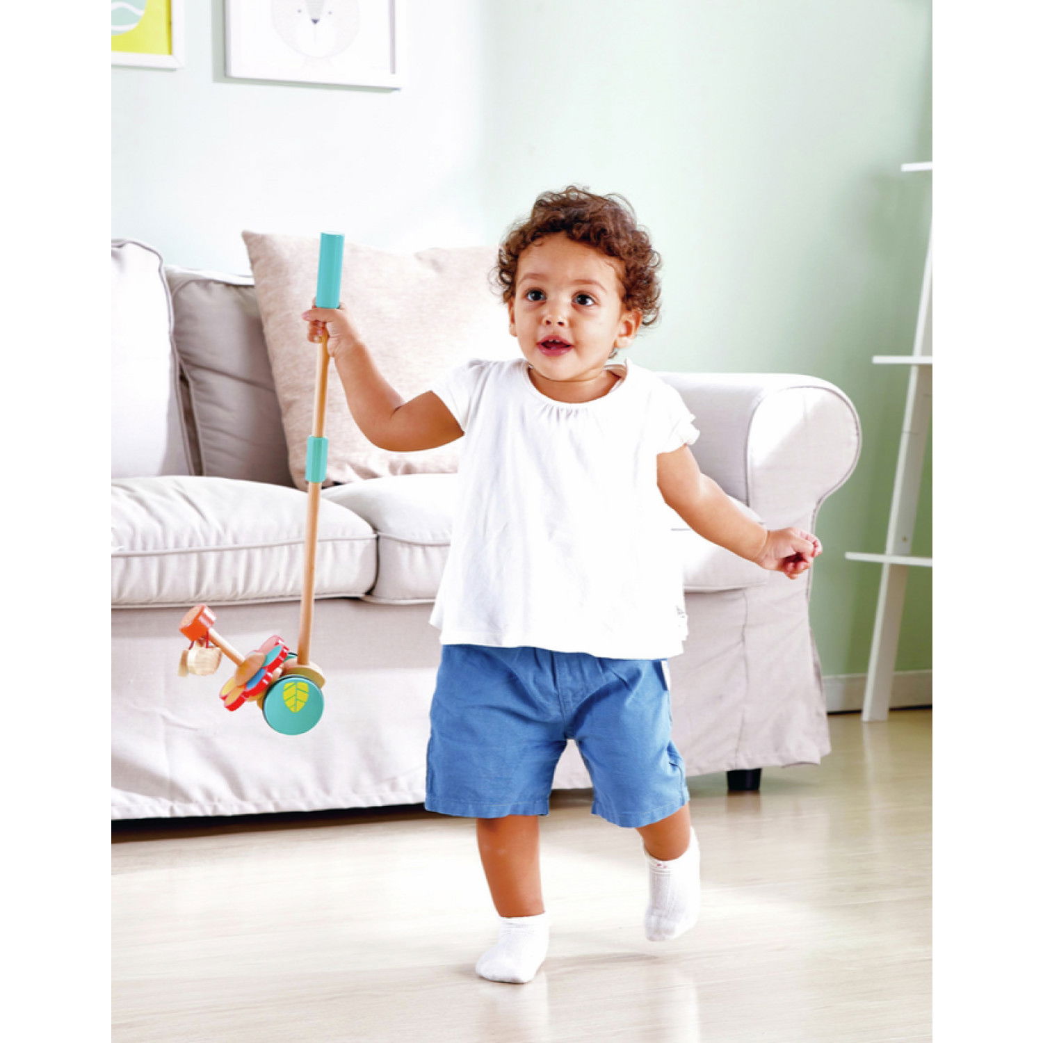 Дървена играчка за бутане Танцуващи пеперуди, Hape