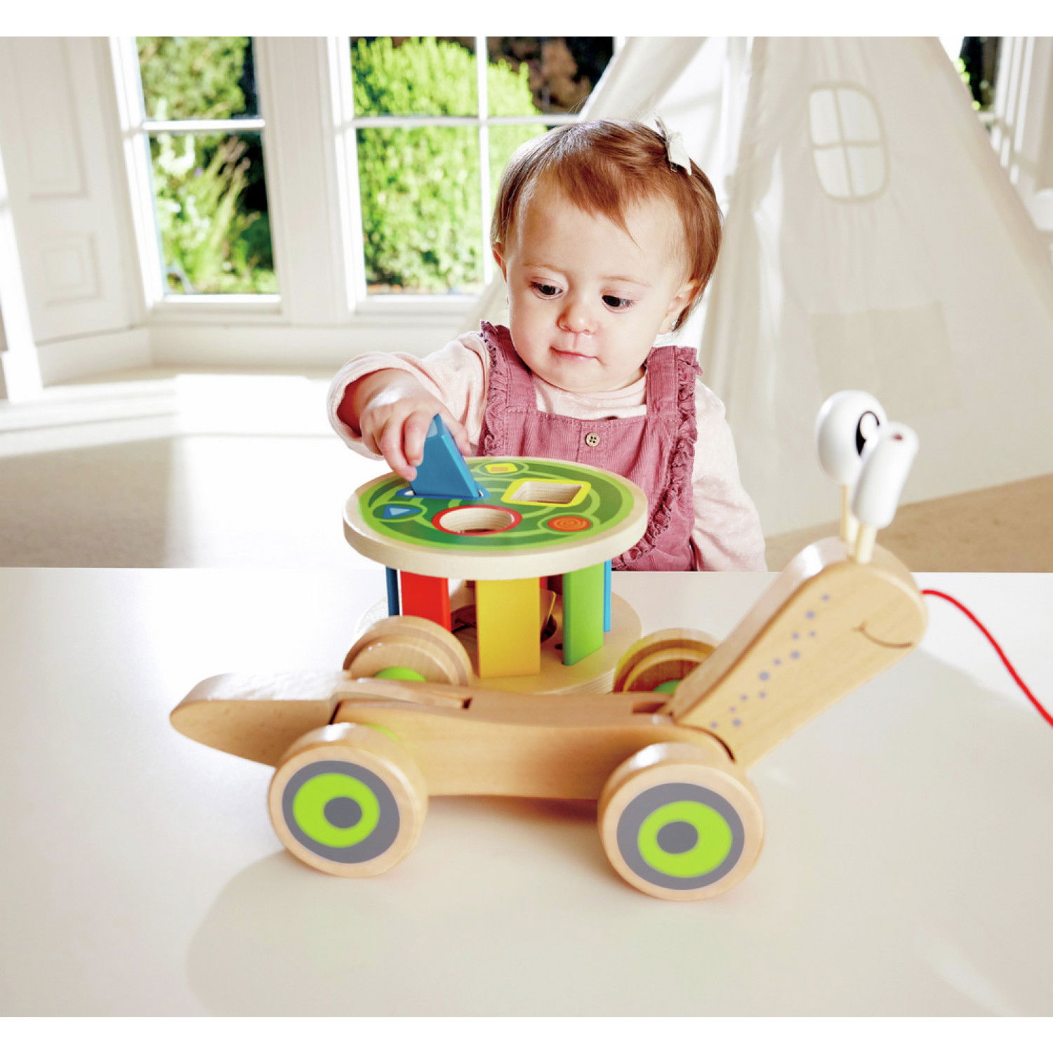 Дървена играчка за дърпане - сортер Охлюв, Hape