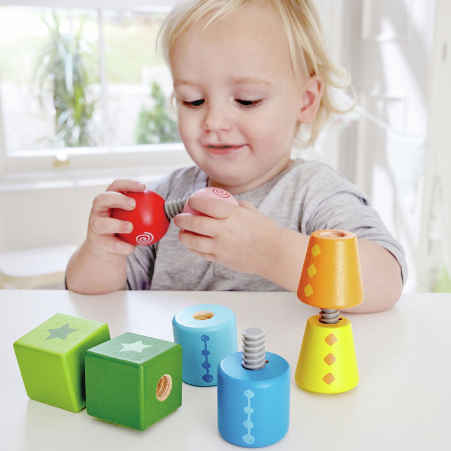 Дървен конструктор, Hape