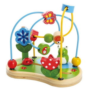 Дървен лабиринт, Градина