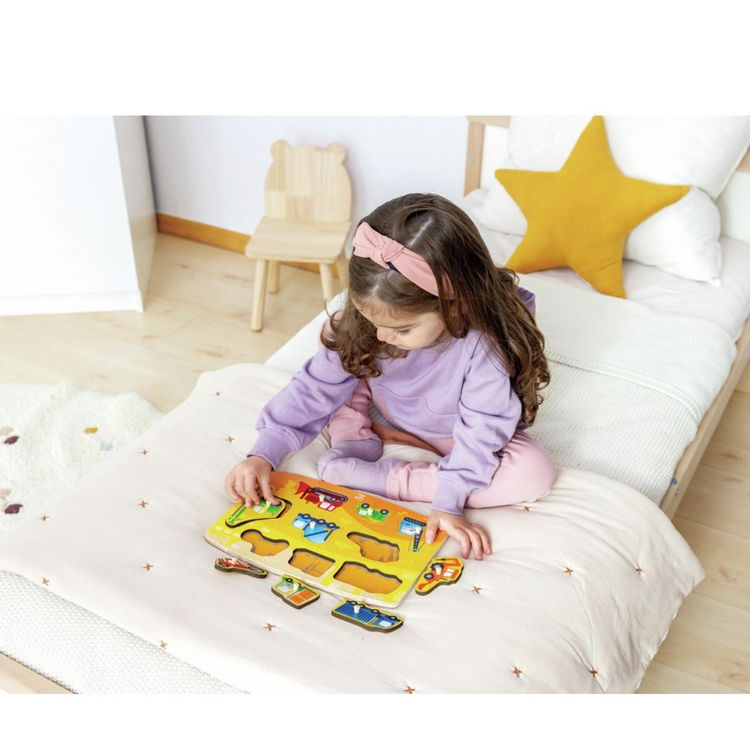 Дървен пъзел с дръжки Работни коли, Hape