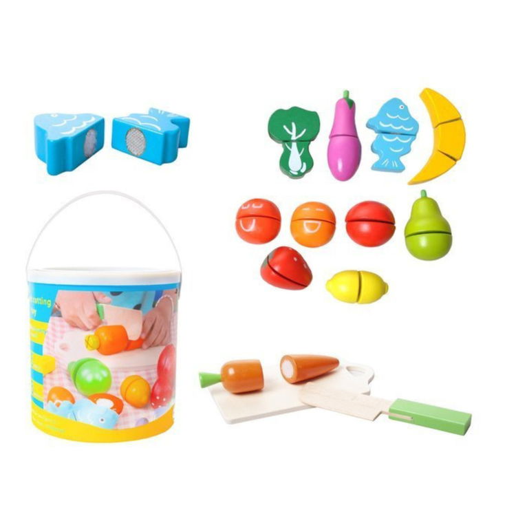 Дървени зеленчуци и плодове за рязане в кутия