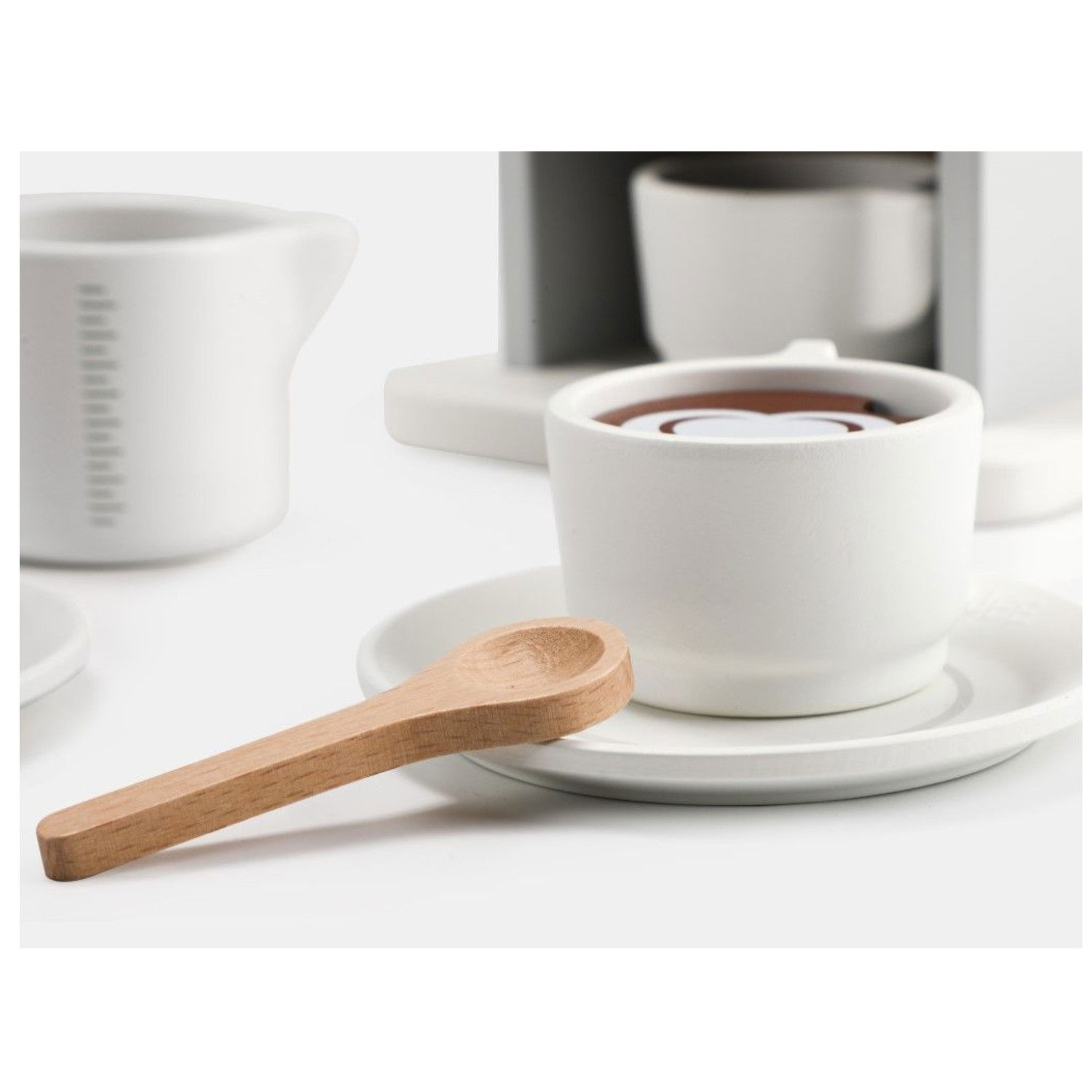 Дървена кафе машина с аксесоари