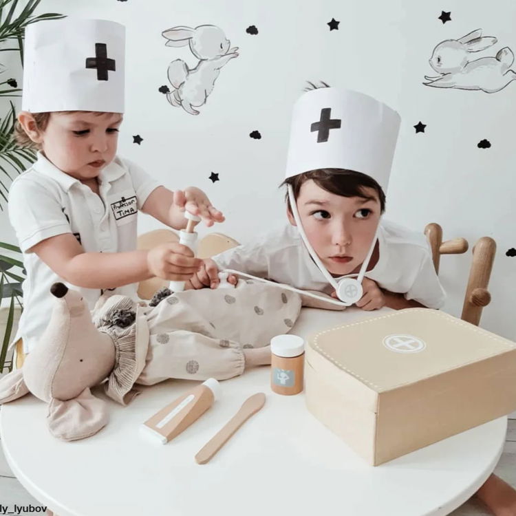 Докторски комплект за деца в куфарче