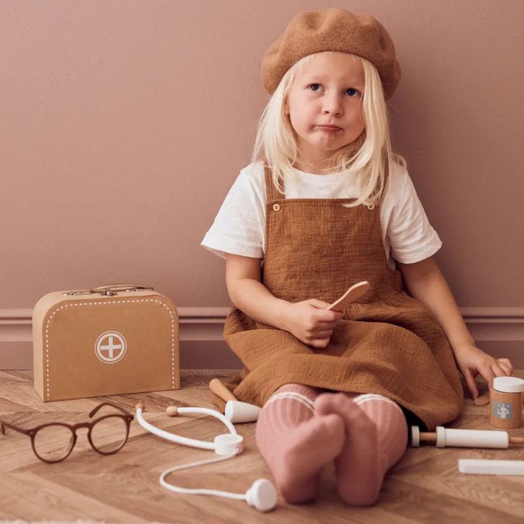 Докторски комплект за деца в куфарче