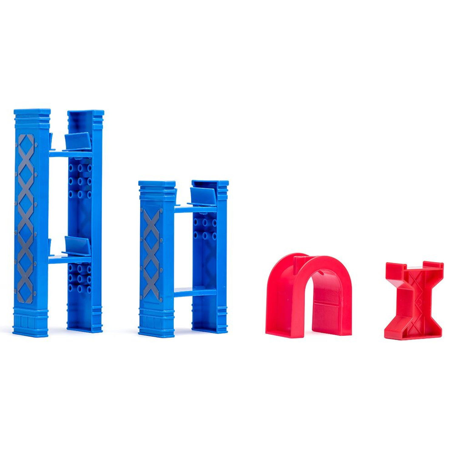 Дървен влак с релси, с пързалка и кран