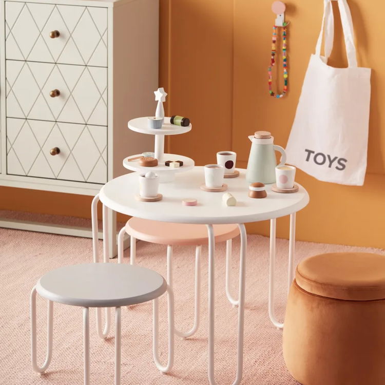 Дървена стойка за сладкиши