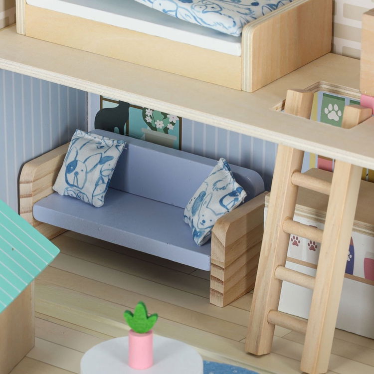 Къща за кукли в куфарче с аксесоари