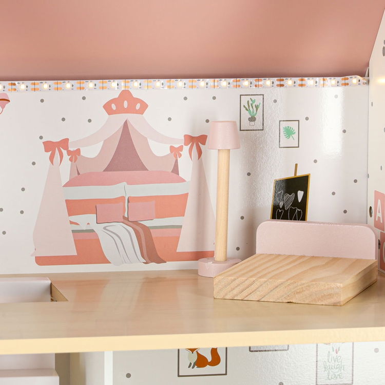 Дървена къща за кукли с LED осветление и аксесоари