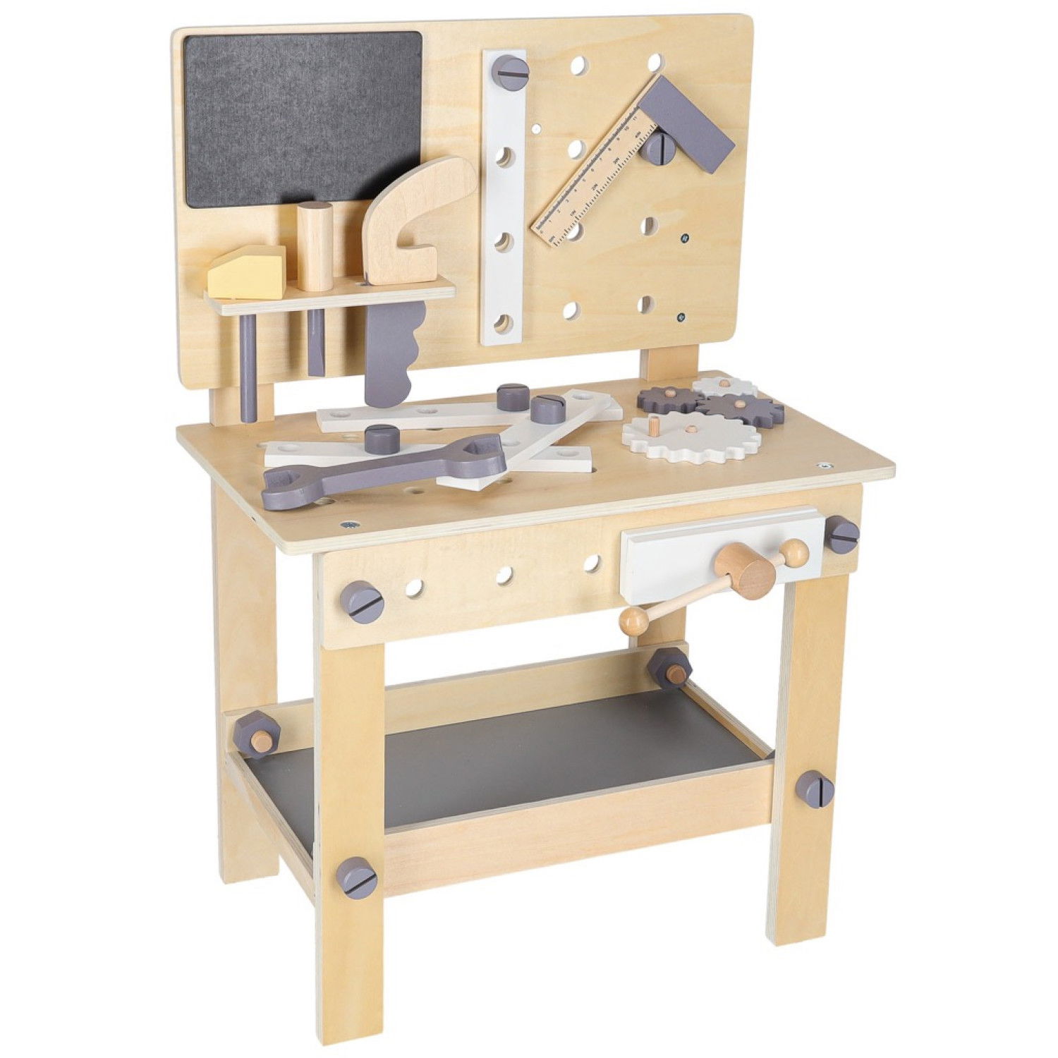 Дървена работилница с инструменти и аксесоари