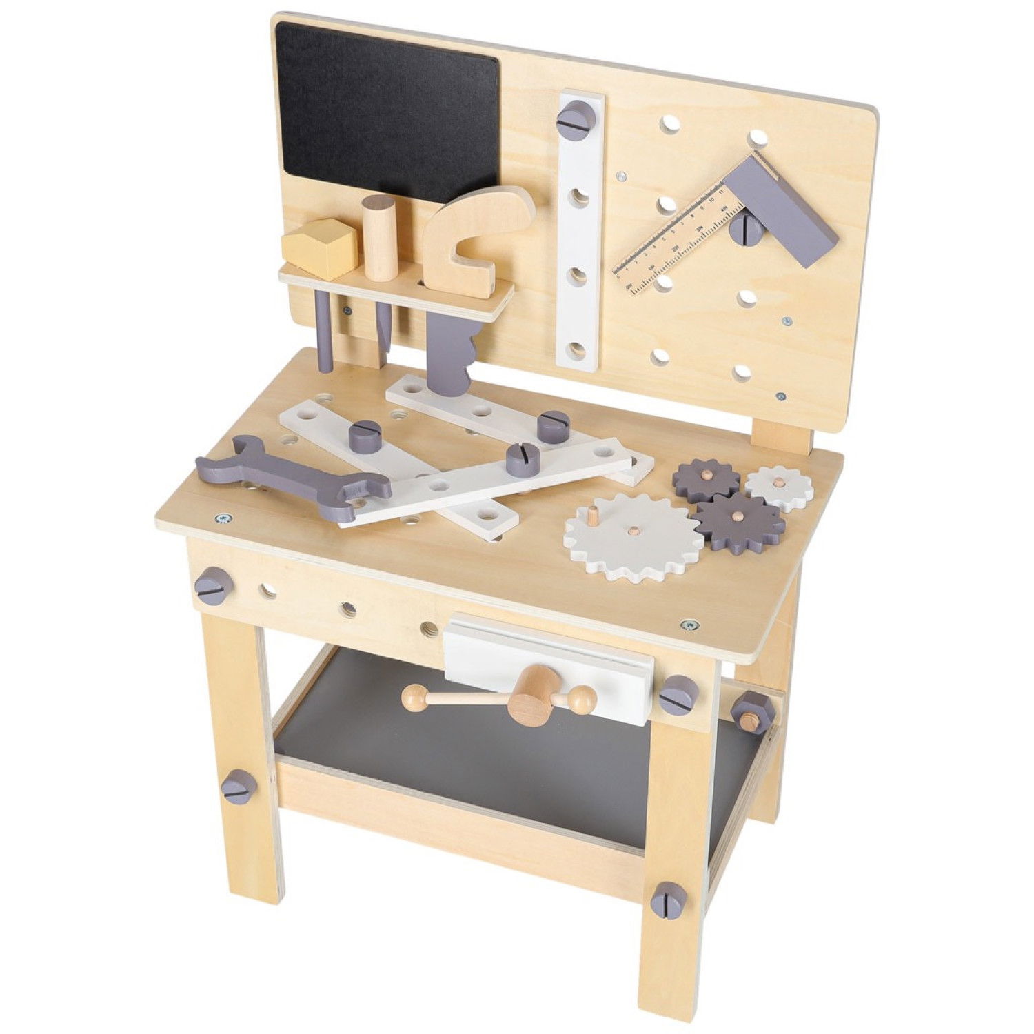 Дървена работилница с инструменти и аксесоари