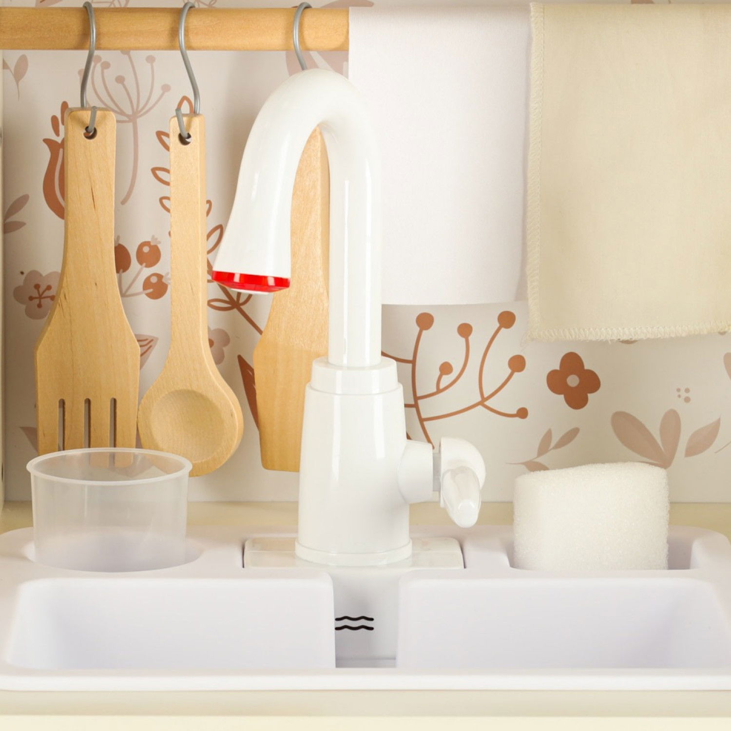 Детска дървена кухня с вода, звуци и светлина