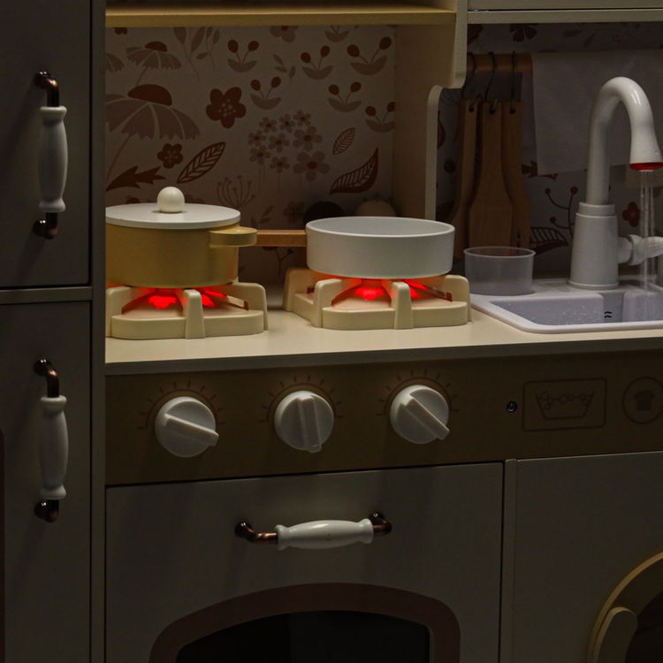 Детска дървена кухня с вода, звуци и светлина