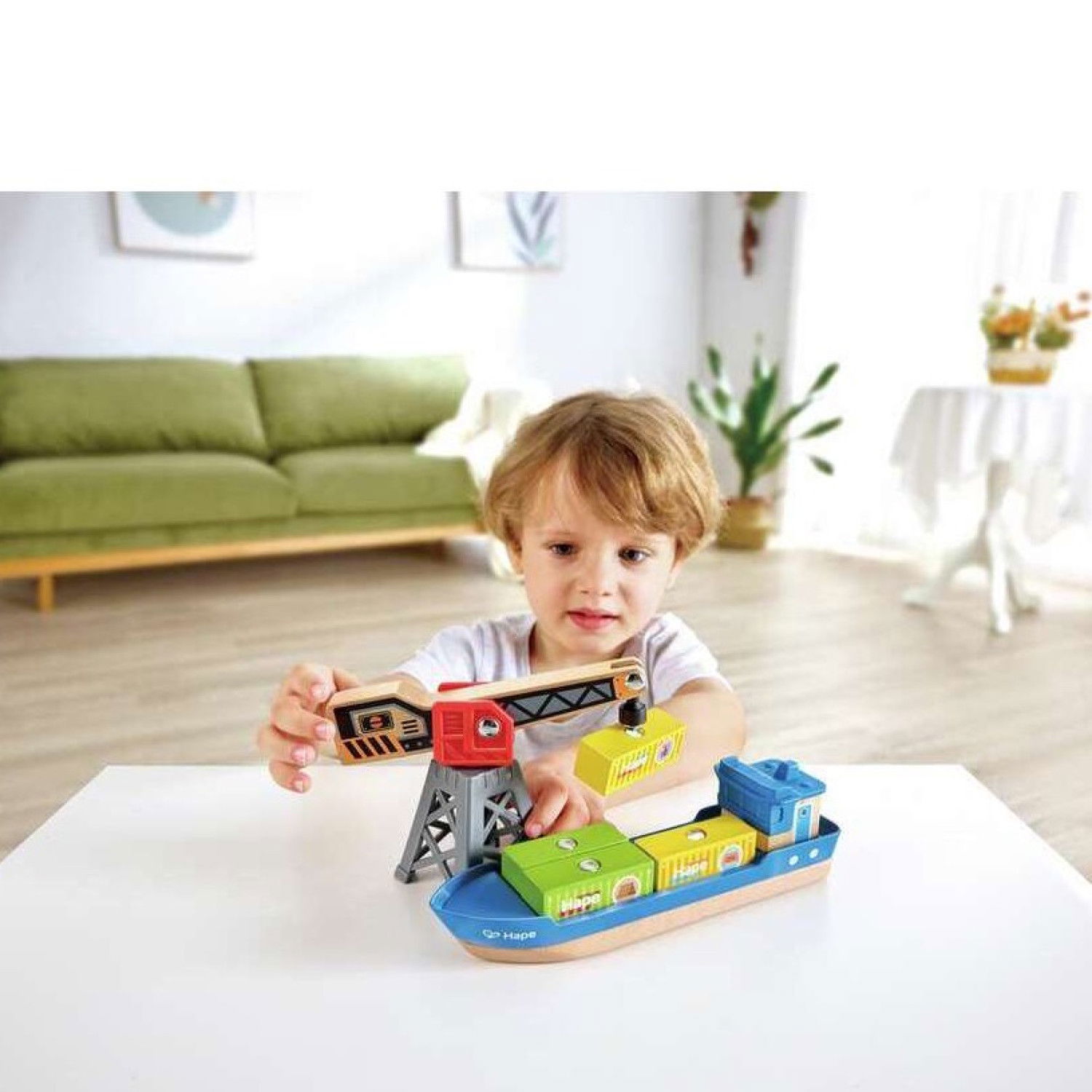 Дървен товарен кораб с кран, Hape