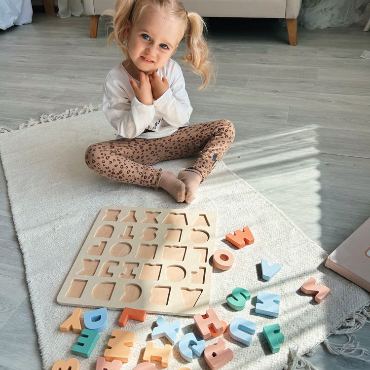 Дървен пъзел Английската азбука - главни букви