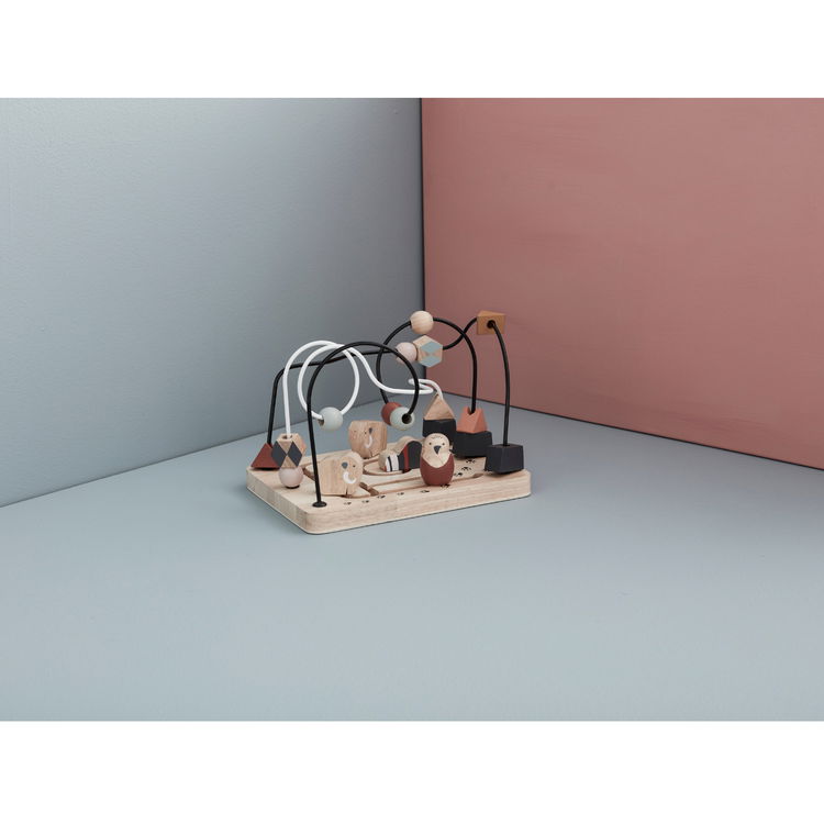 Дървен лабиринт с мъниста и фигурки