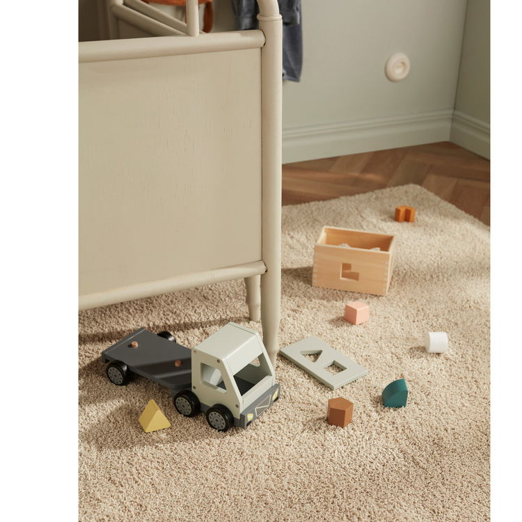 Дървен камион - сортер