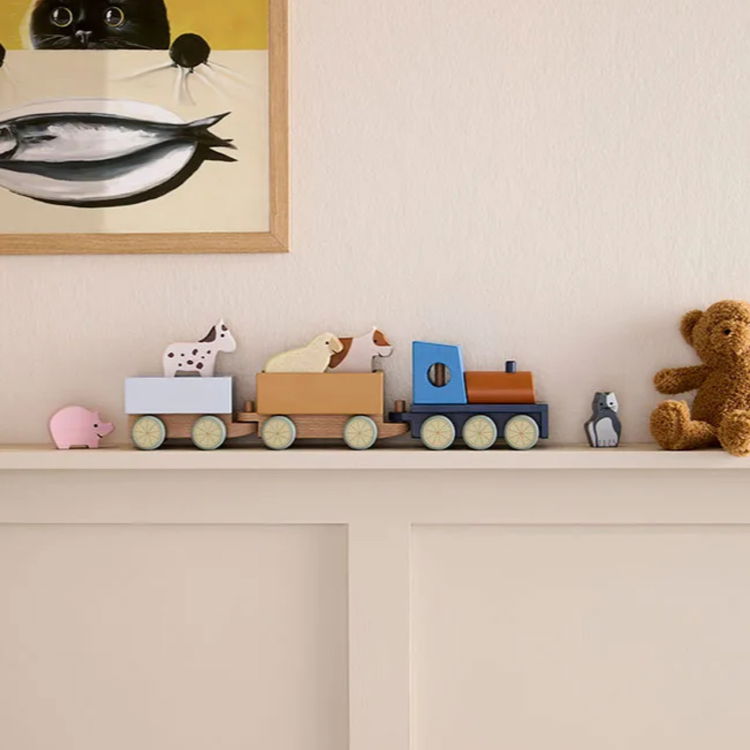 Дървено влакче с животни от фермата