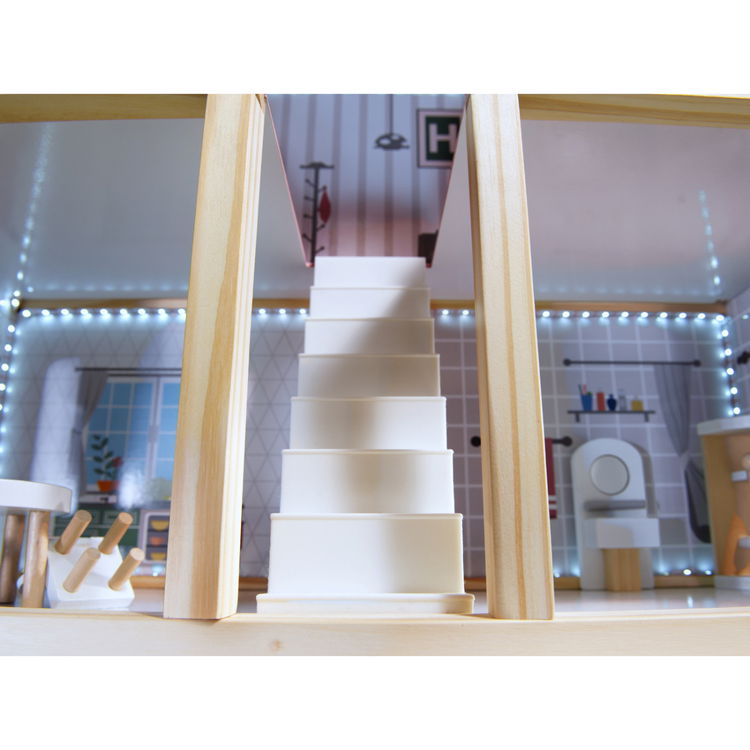 Дървена къща за кукли с LED осветление и аксесоари