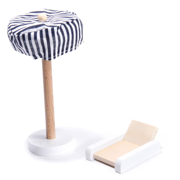 Дървена къща за кукли с LED осветление и аксесоари