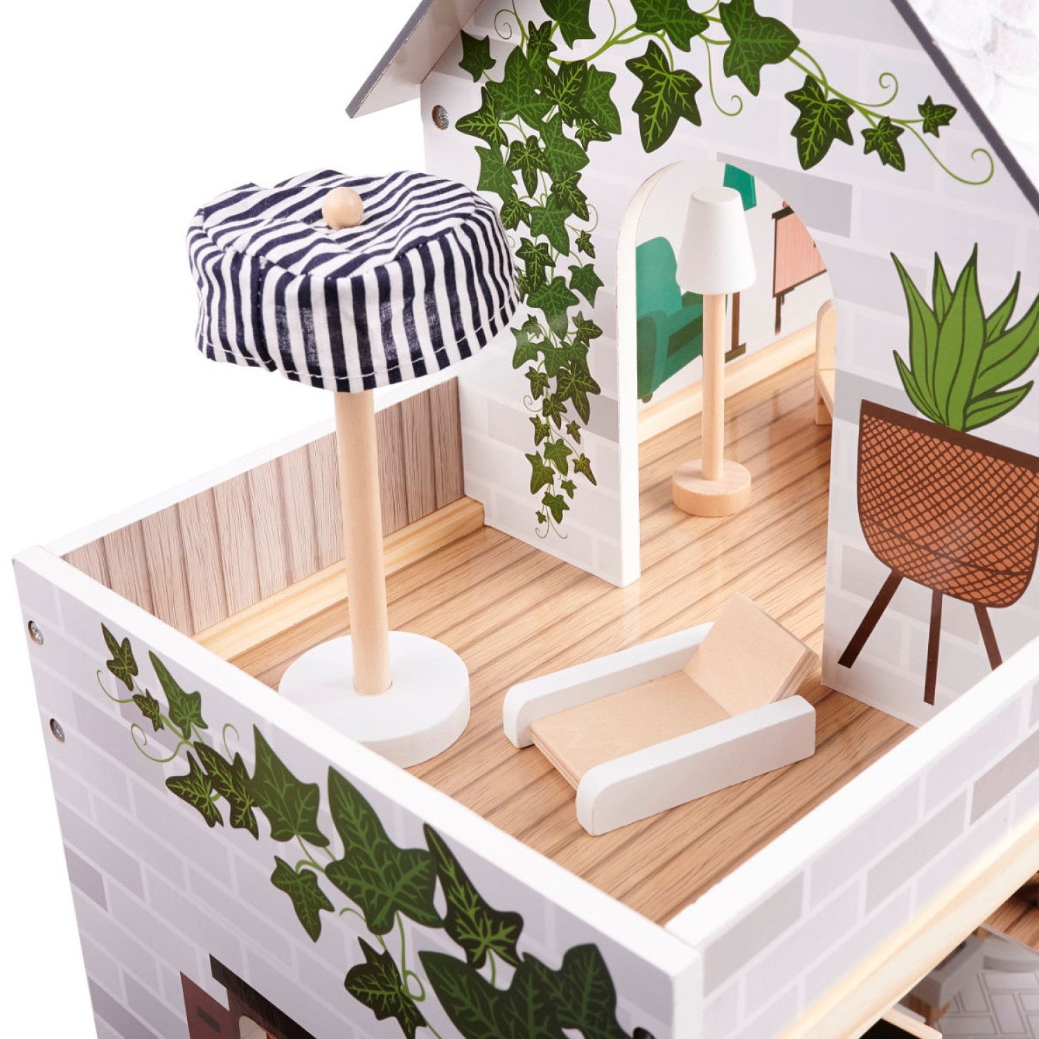 Дървена къща за кукли с LED осветление и аксесоари