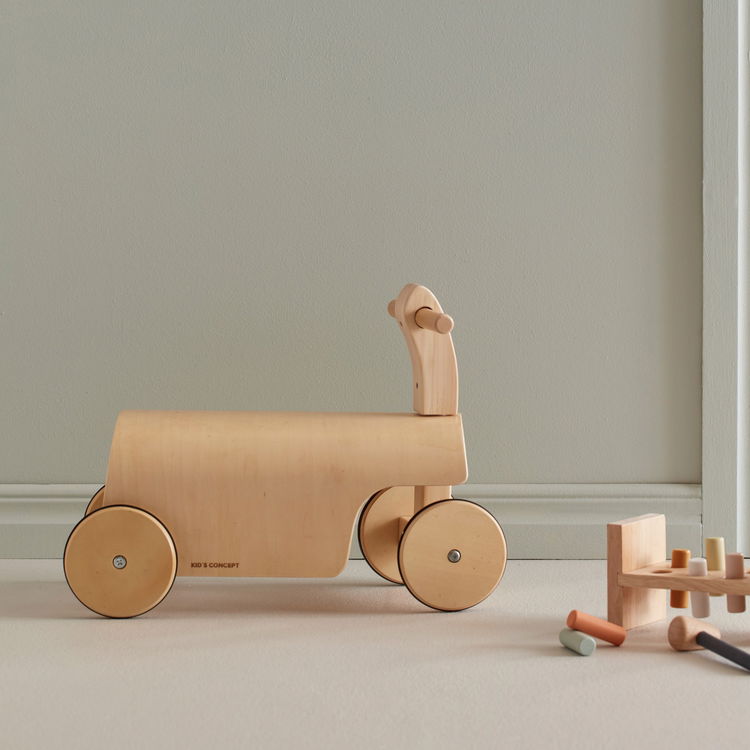 Дървена количка за малки състезатели