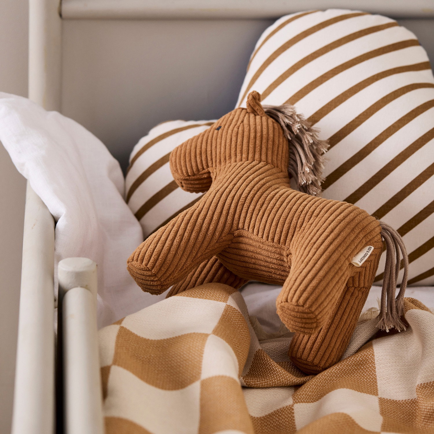 Плюшена играчка Кончето Вера