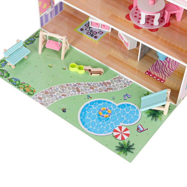 Дървена къща за кукли с LED осветление и градинско обзавеждане