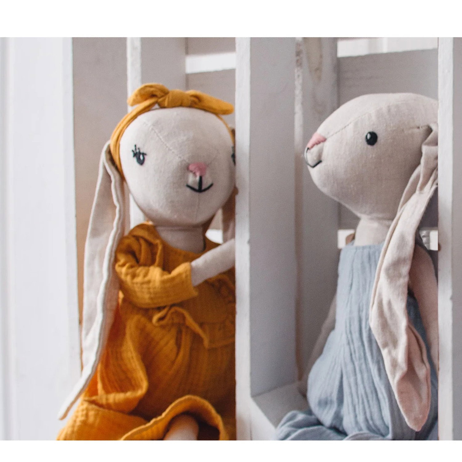 Мека кукла Заек Уго