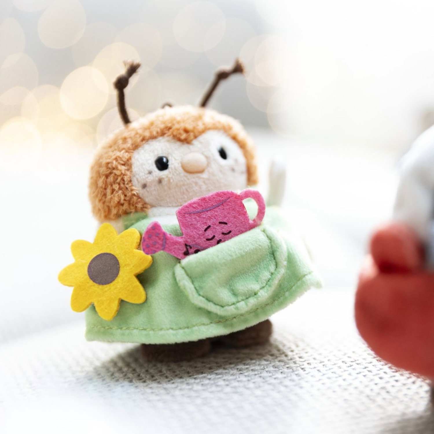 Мека играчка пчеличка Хадши NICI
