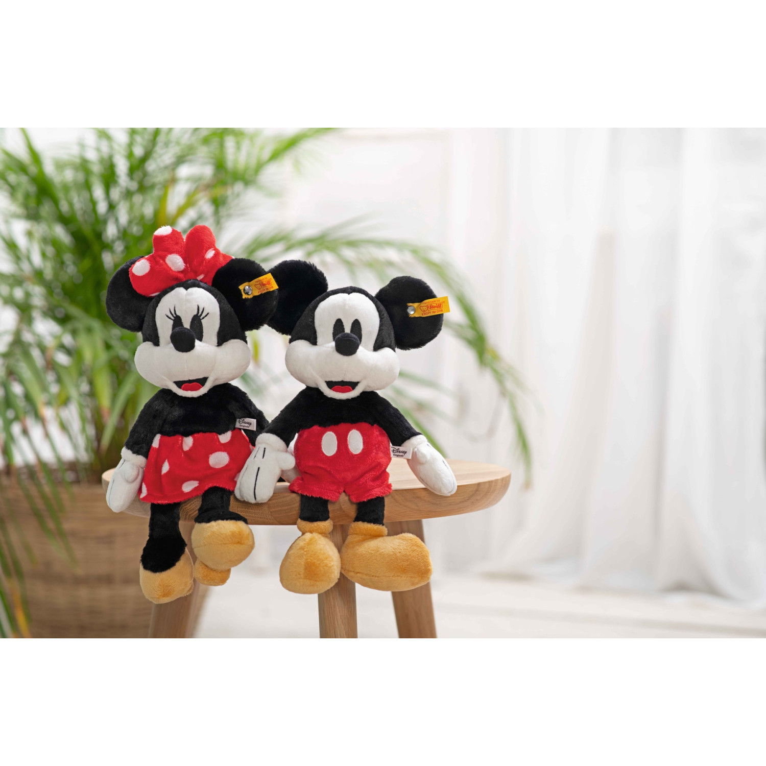 Disney Originals Minnie Mouse