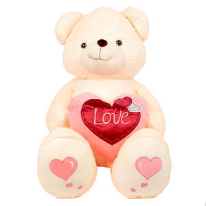 Плюшено мече със сърце