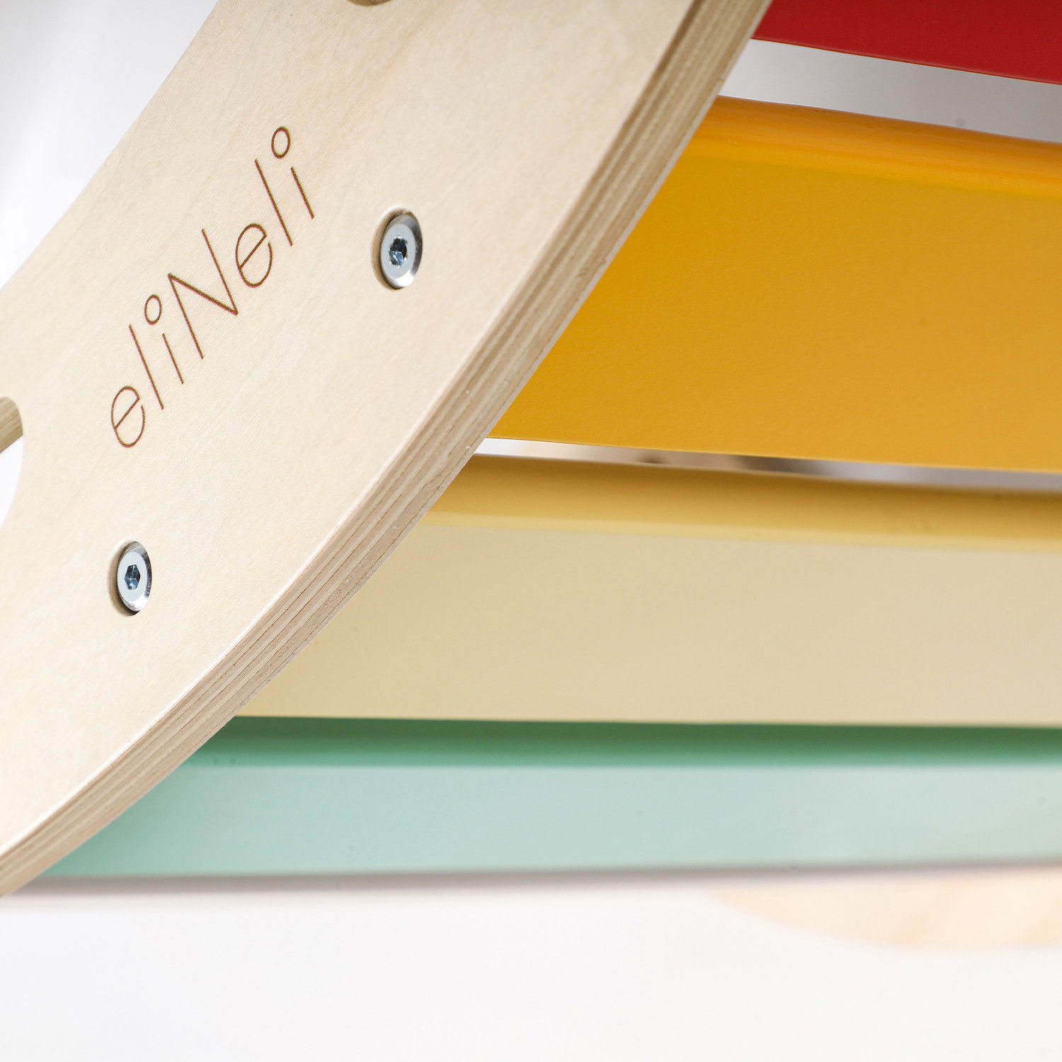 Дървена Монтесори люлка 5в1 с борд 2в1